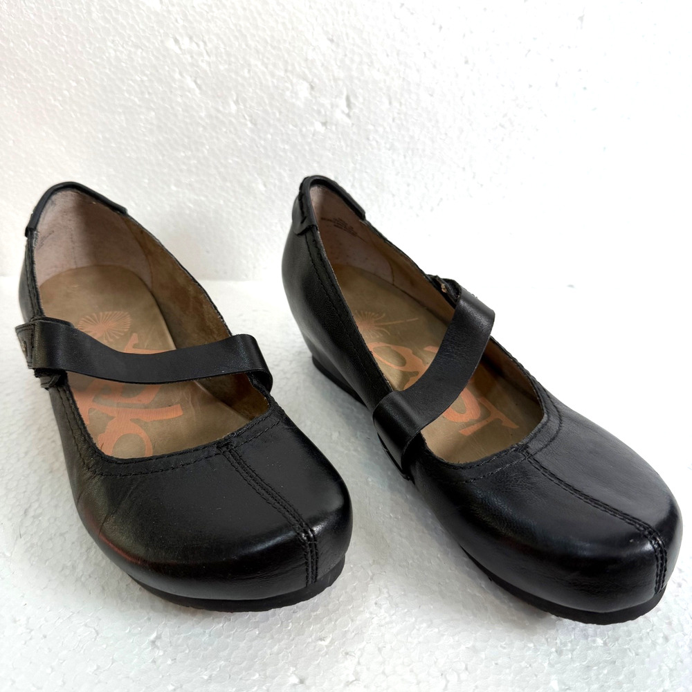 Taos Salem Mary Jane Wedges Women's 7M Black Leather Round Toe 1.5" Heel